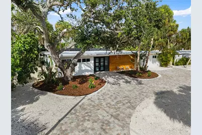 4879 Commonwealth Drive, Sarasota, FL 34242 - Photo 1