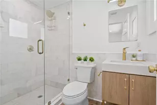 4879 Commonwealth Dr, Sarasota, FL 34242 - Photo 29