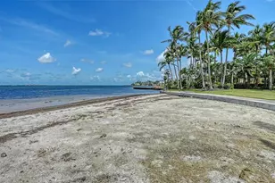 4423 Bay Shore Rd, Sarasota, FL 34234 - Photo 9