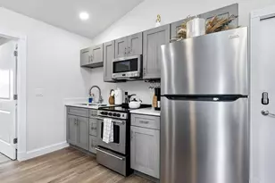 544 Canal Rd, Sarasota, FL 34242 - Photo 17