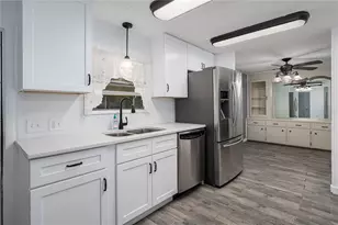 6710 36th Ave E, Palmetto, FL 34221 - Photo 3