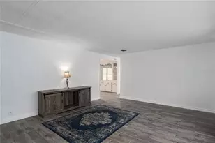 6710 36th Ave E, Palmetto, FL 34221 - Photo 7