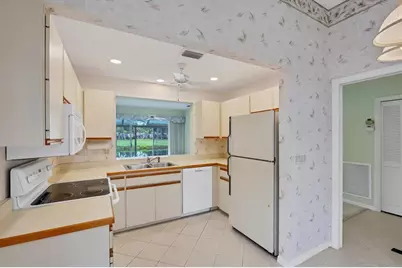 5662 Long Common Circle #8, Sarasota, FL 34235 - Photo 19