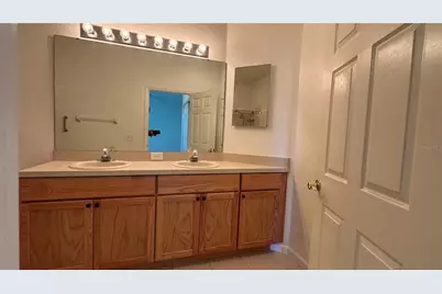 8228 Simpson Falls Court, Sarasota, FL 34243 - Photo 13