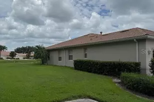 8228 Simpson Falls Ct, Sarasota, FL 34243 - Photo 3