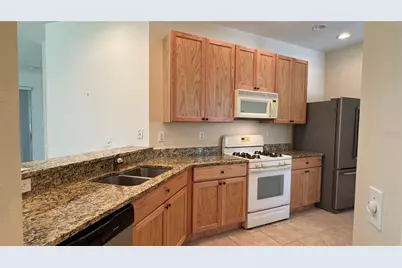 8228 Simpson Falls Court, Sarasota, FL 34243 - Photo 5