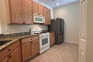 8228 Simpson Falls Ct, Sarasota, FL 34243 - Photo 7