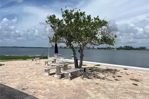 611 Gulf Dr N, Bradenton Beach, FL 34217 - Photo 3