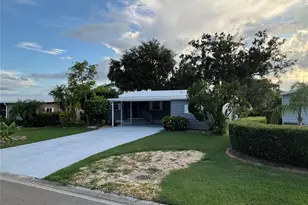 8505 Monarch Pl, Palmetto, FL 34221 - Photo 11