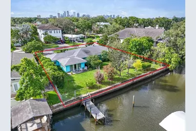 545 Suwanee Circle, Tampa, FL 33606 - Photo 9