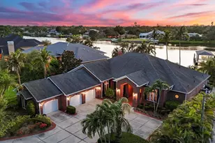 6012 Shore Acres Dr, Bradenton, FL 34209 - Photo 5