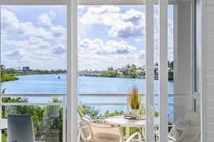 225 Sands Point Rd, Longboat Key, FL 34228 - Photo 11