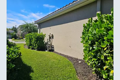 2807 Oriole Drive, Sarasota, FL 34243 - Photo 91