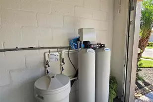 2807 Oriole Dr, Sarasota, FL 34243 - Photo 61