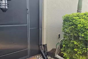 2807 Oriole Dr, Sarasota, FL 34243 - Photo 93