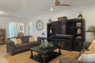 2807 Oriole Dr, Sarasota, FL 34243 - Photo 9