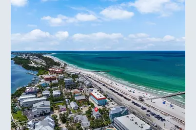 104 10th Street S, Bradenton Beach, FL 34217 - Photo 13