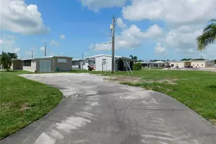 1205 43rd Ave Dr E, Ellenton, FL 34222 - Photo 3