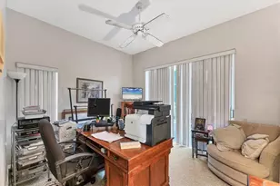 4888 Winterhaven Dr, Sarasota, FL 34233 - Photo 25