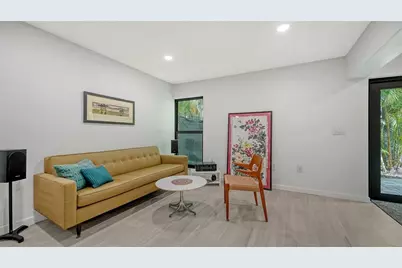 1542 Oak Street #102, Sarasota, FL 34236 - Photo 9