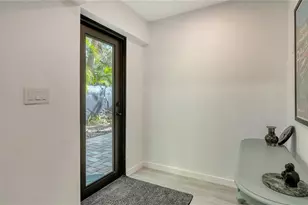 1542 Oak St, Sarasota, FL 34236 - Photo 25