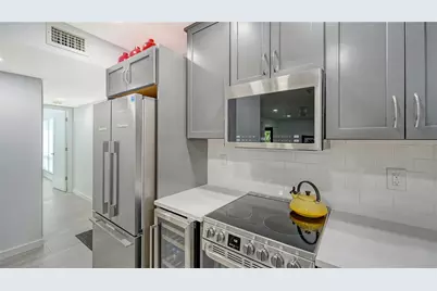 1542 Oak Street #102, Sarasota, FL 34236 - Photo 17