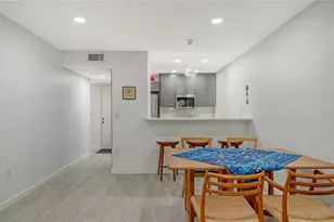 1542 Oak St, Sarasota, FL 34236 - Photo 11