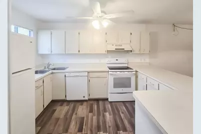 6033 34th Street W #11, Bradenton, FL 34210 - Photo 3