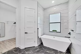 10270 Castanet Ave, Englewood, FL 34224 - Photo 17