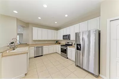 7039 Woodmore Terrace, Lakewood Ranch, FL 34202 - Photo 13