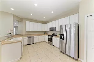 7039 Woodmore Terrace, Lakewood Ranch, FL 34202 - Photo 13