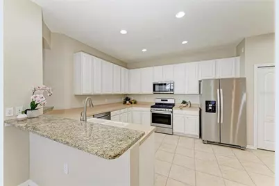 7039 Woodmore Terrace, Lakewood Ranch, FL 34202 - Photo 13