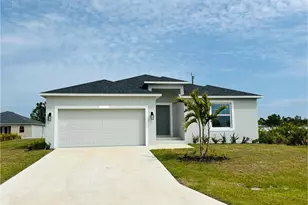 154 White Pine Dr, Rotonda West, FL 33947 - Photo 1