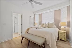 1240 Dolphin Bay Way, Sarasota, FL 34242 - Photo 23