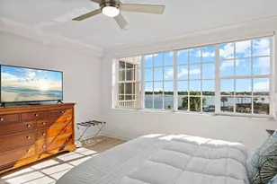 1240 Dolphin Bay Way, Sarasota, FL 34242 - Photo 17