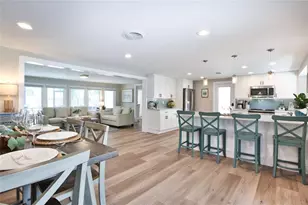 211 Island Cir, Sarasota, FL 34242 - Photo 13