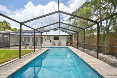 211 Island Circle, Sarasota, FL 34242 - Photo 31