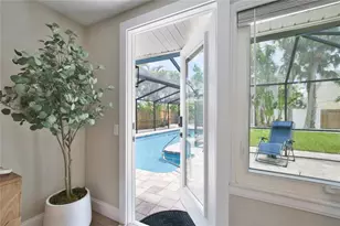 211 Island Cir, Sarasota, FL 34242 - Photo 29