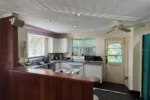 1109 Patterson Dr, Sarasota, FL 34234 - Photo 3