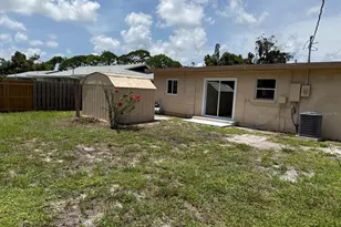 3307 36th Ave W, Bradenton, FL 34205 - Photo 23
