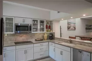 1912 Harbourside Dr, Longboat Key, FL 34228 - Photo 3