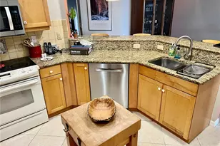 6444 7th Ave Cir W, Bradenton, FL 34209 - Photo 9