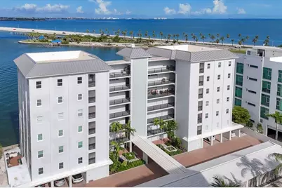 226 Golden Gate Point #12, Sarasota, FL 34236 - Photo 5