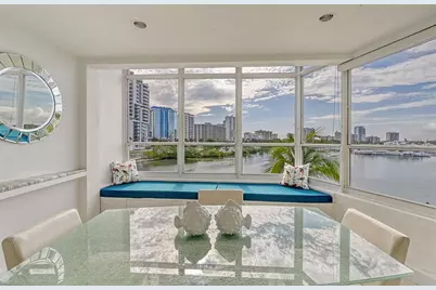 660 Golden Gate Point #32, Sarasota, FL 34236 - Photo 9