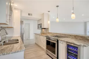 660 Golden Gate Point, Sarasota, FL 34236 - Photo 19