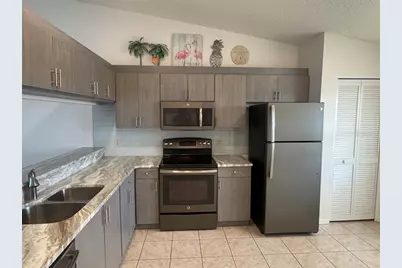 7301 29th Avenue Drive W #310, Bradenton, FL 34209 - Photo 3