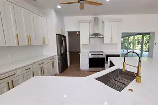4074 Redbird Circle, Sarasota, FL 34231 - Photo 7