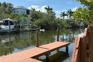 124 Burns Rd, Terra Ceia, FL 34250 - Photo 7