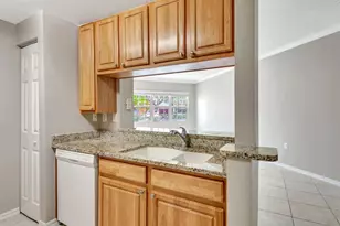 4751 Travini Cir, Sarasota, FL 34235 - Photo 9