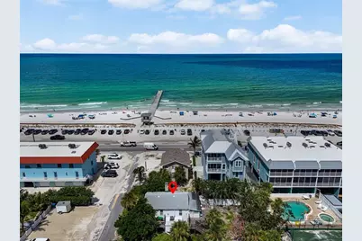 104 10th Street S, Bradenton Beach, FL 34217 - Photo 3